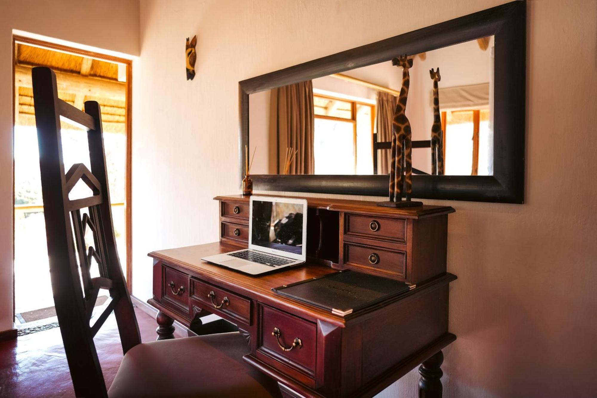 Shibula Solar Safari Big 5 Lodge Welgevonden Game Reserve Bagian luar foto
